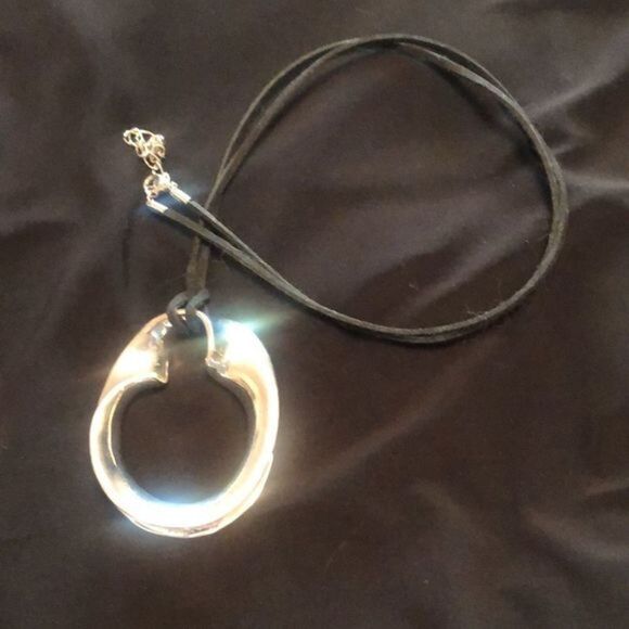 🔥3-$10🔥 Necklace with black cord - Picture 3 of 3